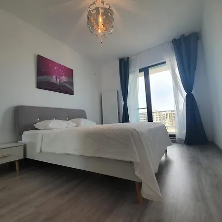 Anya Mamaia Nord *