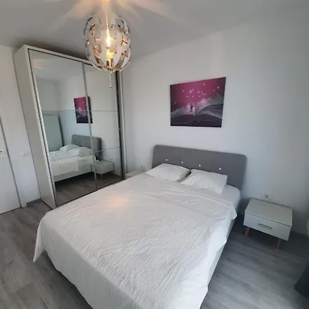 Anya Mamaia Nord *